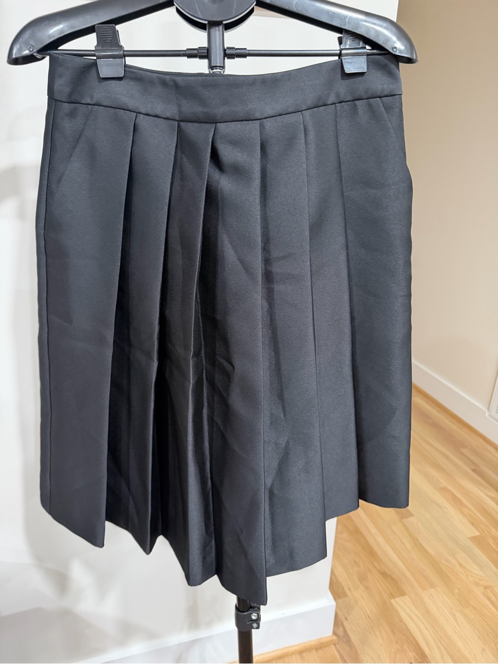 Ann Taylor Black Midi Pleated Skirt